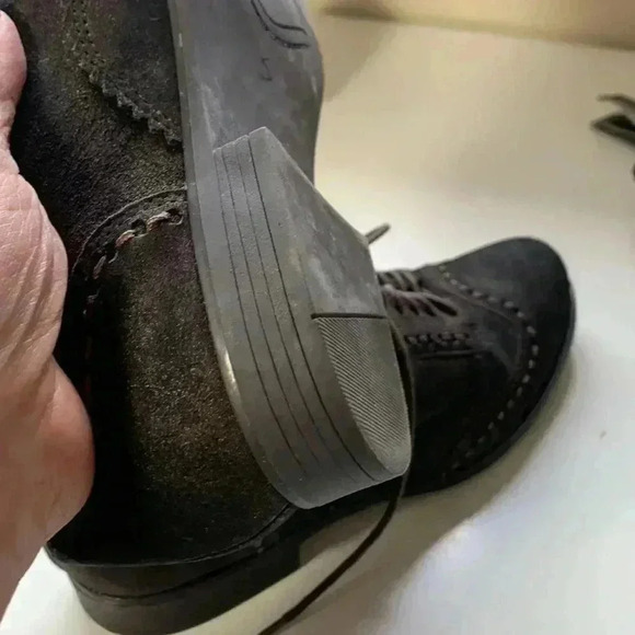 Earthies Lisbon Rock suede Oxford wingtip walking shoe w bronze metallic wash - Picture 11 of 16